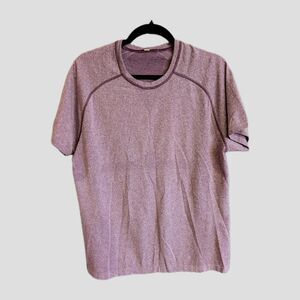 Lululemon Short Sleeve T-Shirt Men's Sz L 42 in Crew Neck Chest Heathered Purple